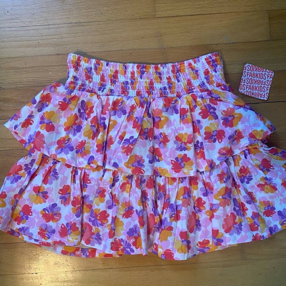 FabKids Girls floral skirt size L (10/12)